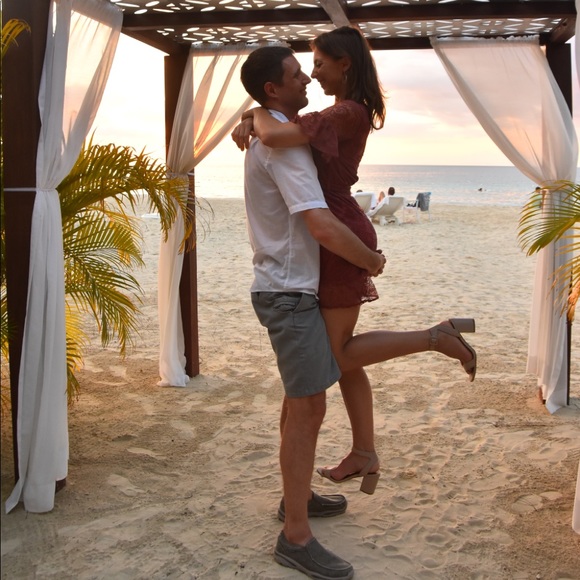 Meet your Posher, Lauren - Picture 3 of 8